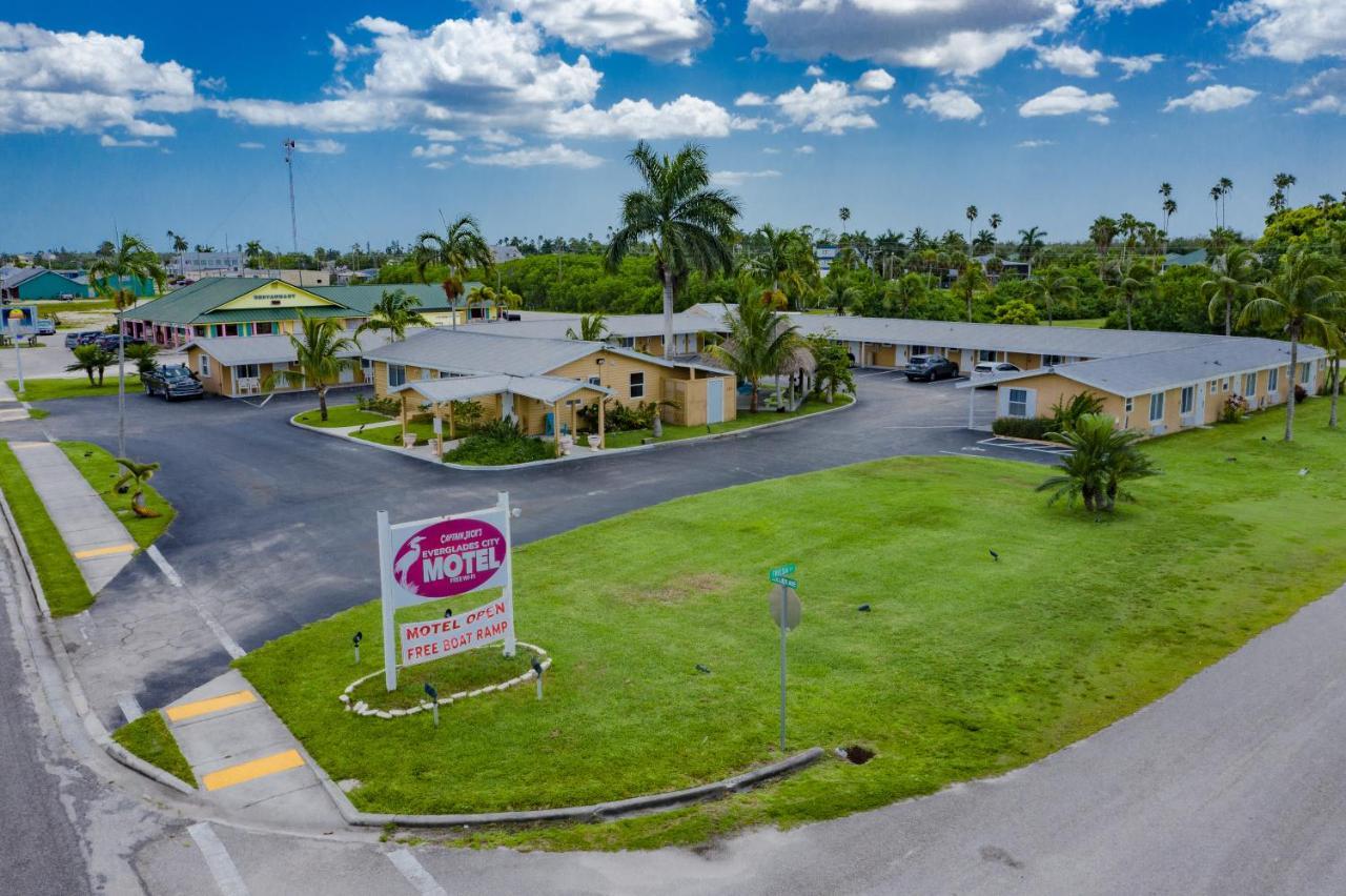 Everglades City Motel - Everglades Adventures Inn Dış mekan fotoğraf
